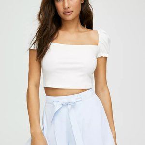 SHORT SLEEVED CROP TOP